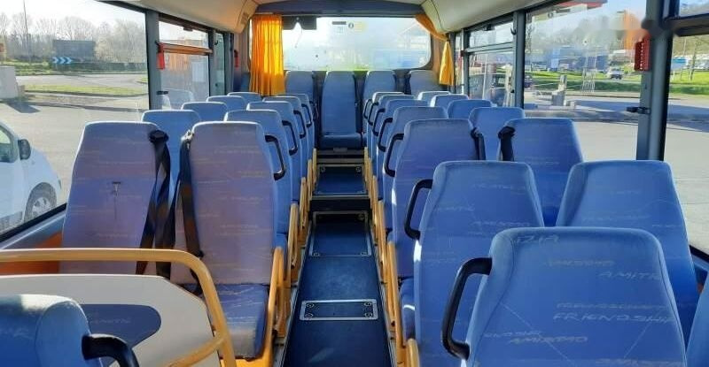 Autobús suburbano Irisbus RECREO/ SPROWADZONY/ 60 MIEJSC / MANUAL: foto 8