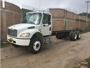 Freightliner M2 106 - Chasis camión