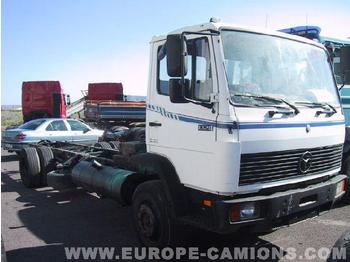 MERCEDES 1320 - Chasis camión