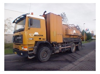 Volvo F1450 6X4 ADR - Cisterna camión