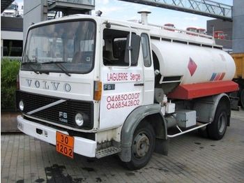 Volvo F610 - 5600 LITERS - Cisterna camión