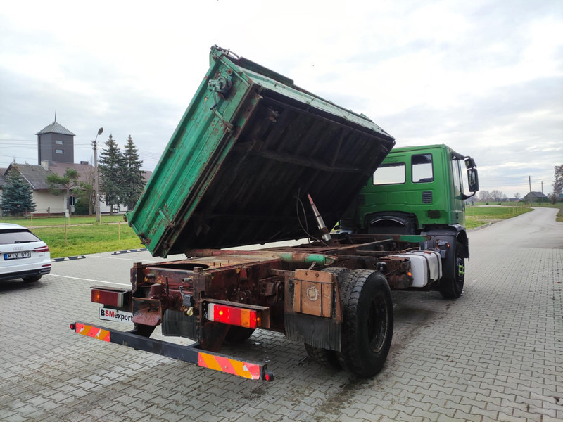 Volquete camión Iveco 180-24 dump truck: foto 8