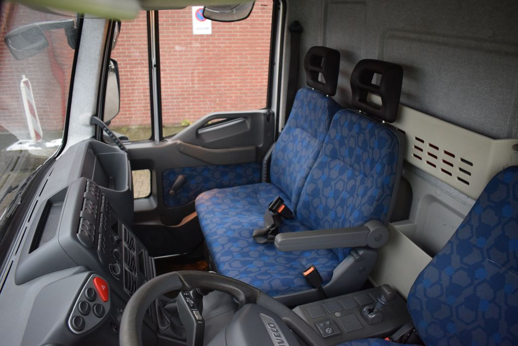 Camión caja cerrada Iveco  Eurocargo 75E16 Möbelkoffer EURO5 Klima 1.Hand: foto 15