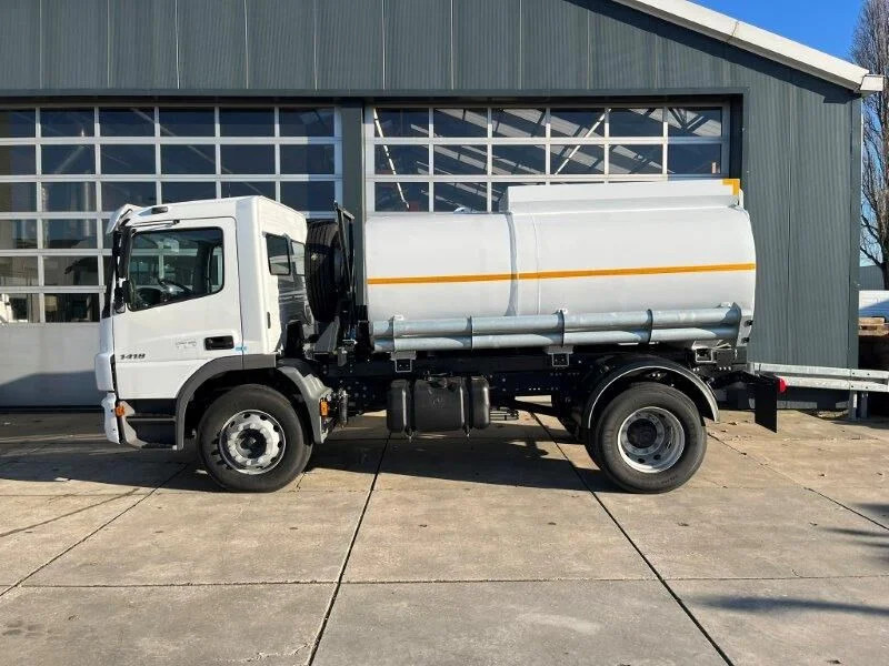 Cisterna camión para transporte de combustible nuevo Mercedes-Benz Atego 1418 4x2 Fuel Tank Truck: foto 2