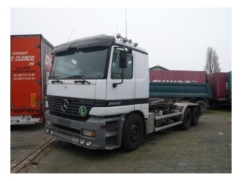 Mercedes-Benz 2540 - Portacontenedore/ Intercambiable camión