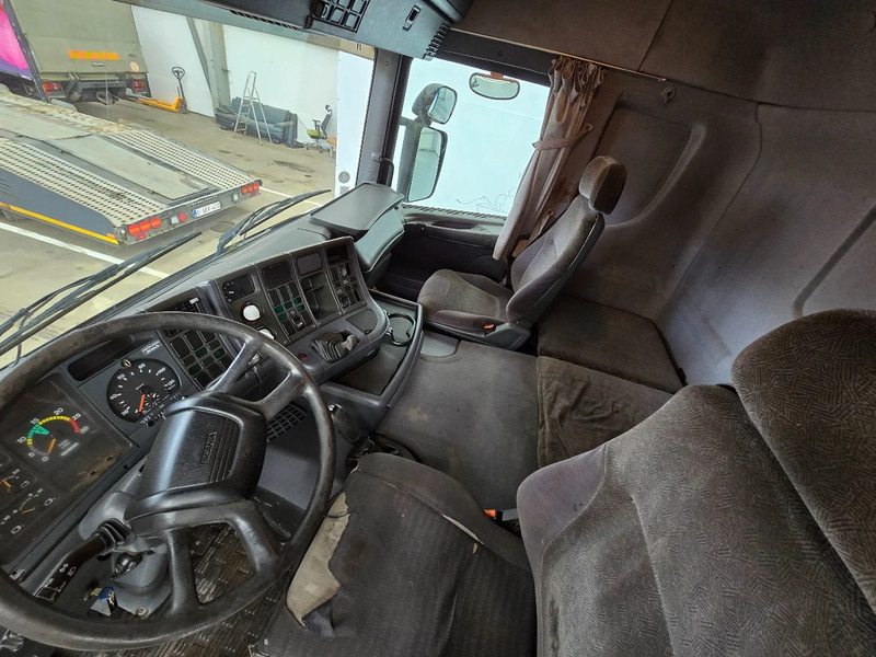 Camión lona Scania R94-260 GB 4x2 / DHOLLANDIA 2000kg: foto 10