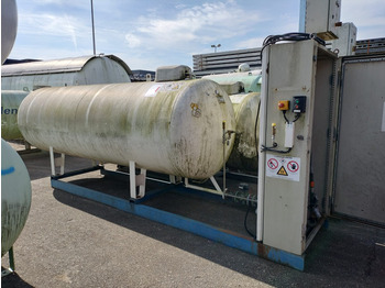 Cisterna camión Used skid installation 4850 L (4.8 m3) different setups multiple pieces available for sale Gas, lpg, gpl, gaz, propane, butane propane refilling station is used to refill cylinders, suitable for limited land and space.: foto 1