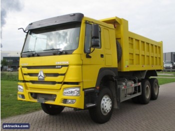 CNHTC SINOTRUK HOWO 336 6x4 - Volquete camión