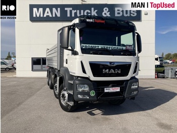 Volquete camión MAN TGS 35.470 8X4 BB