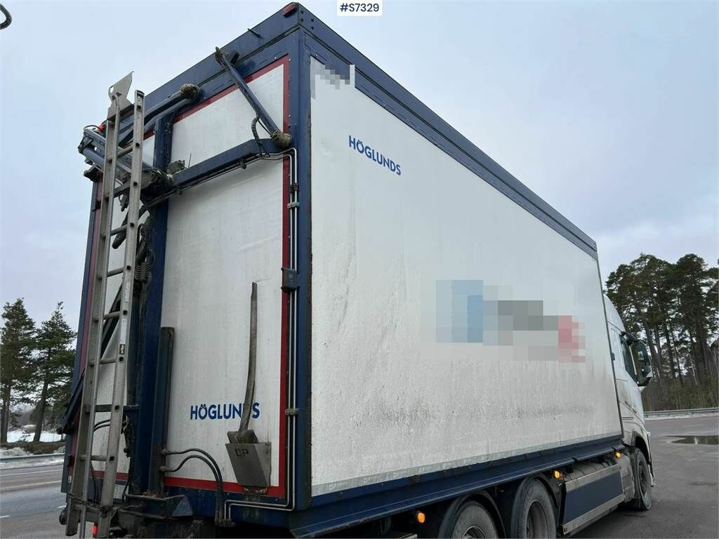 Camión caja cerrada Volvo FH 6x2 wood chip truck with trailer: foto 19