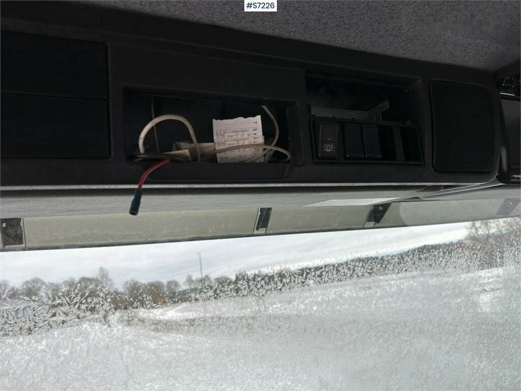 Portacontenedor de cadenas camión Volvo FM7 4X2 Lift dumper: foto 14