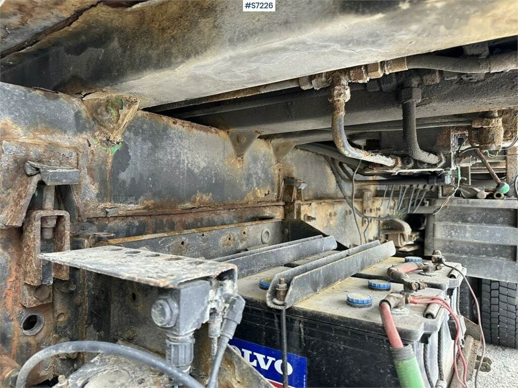 Portacontenedor de cadenas camión Volvo FM7 4X2 Lift dumper: foto 22