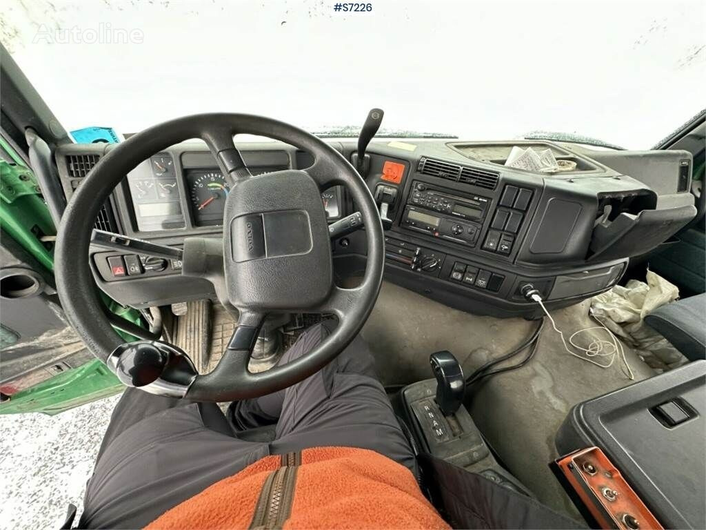 Portacontenedor de cadenas camión Volvo FM7 4X2 Lift dumper: foto 20