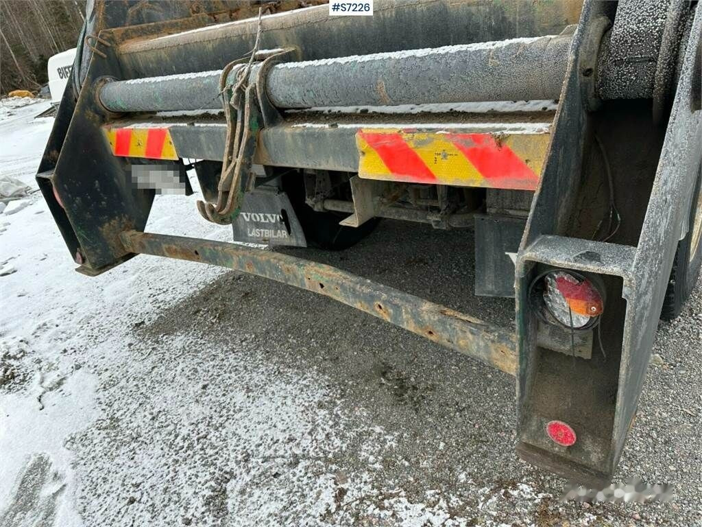 Portacontenedor de cadenas camión Volvo FM7 4X2 Lift dumper: foto 36