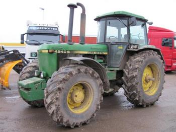 John Deere 4240S - Maquinaria agrícola