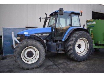 Tractor New Holland TM135: foto 1