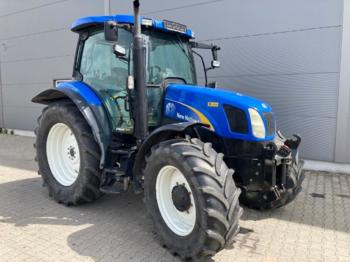 Tractor New Holland ts 100 a: foto 1