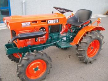 Kubota B6001 DT - 4X4 - Tractor