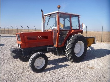 Kubota M6950 - Tractor