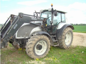 Valtra T 180 - Tractor