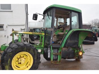 Tractor agrícola John Deere 6110 Teileverwertung