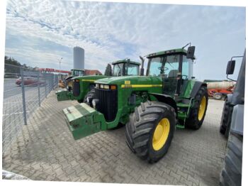John Deere 8400 - tractor agrícola