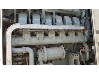 Agregat Prądotwórczy na Angielskim silniku PAXMAN 3400 KM VP185 . 12 cylindrów .  - Generador industriale: foto 2