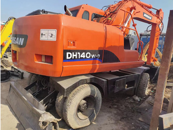 Excavadora de ruedas DOOSAN DH140W-7: foto 2