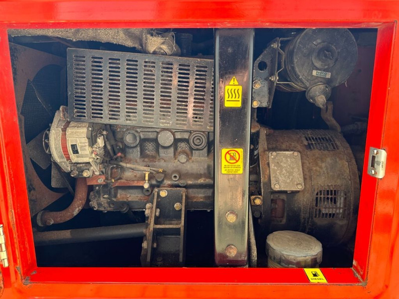Generador industriale Himoinsa HIW 40 Iveco Stamford 40 kVA Silent generatorset: foto 12
