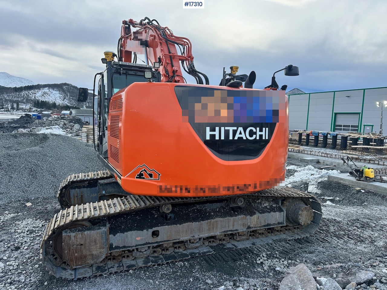 Excavadora Hitachi ZX225 USR LC-6: foto 4