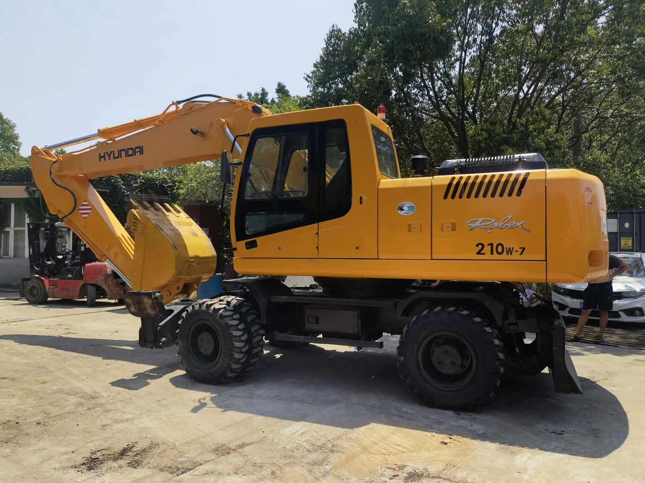 Excavadora de ruedas Hyundai used excavator 210w-7 220LC-9S 210W-9T 150W-7 wheel excavator machine price for sale: foto 6