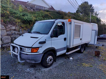 Iveco Daily 65C15 Spylebil. Lite timer og km. Rep objekt - Maquinaria de construcción
