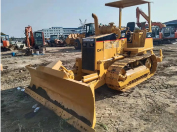 Bulldozer Used Bulldozer CAT D3C Second Hand Excellent Competitively Priced Crawler Bulldozer D5M D6D In Stock: foto 3