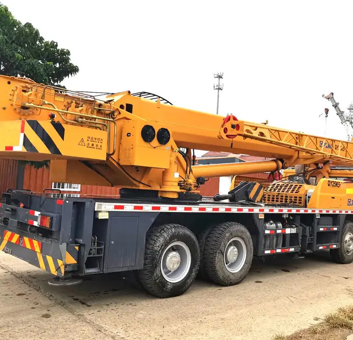 Autogrúa XCMG QY25k5-I used truck crane 25 ton hydraulic mobile crane price: foto 3