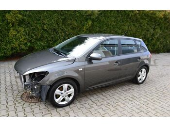 Kia Ceed - Coche