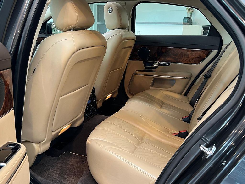 Coche Jaguar XJ Premium Luxury 3.0 V6 Diesel*SV BOOK JAG*: foto 10