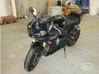 Yamaha YZF-R6 (Rep.objekt)  - Motocicleta