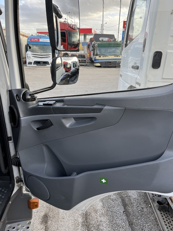 Cabina e interior para Camión SHORT CAB COMPLETE ATEGO 3: foto 15