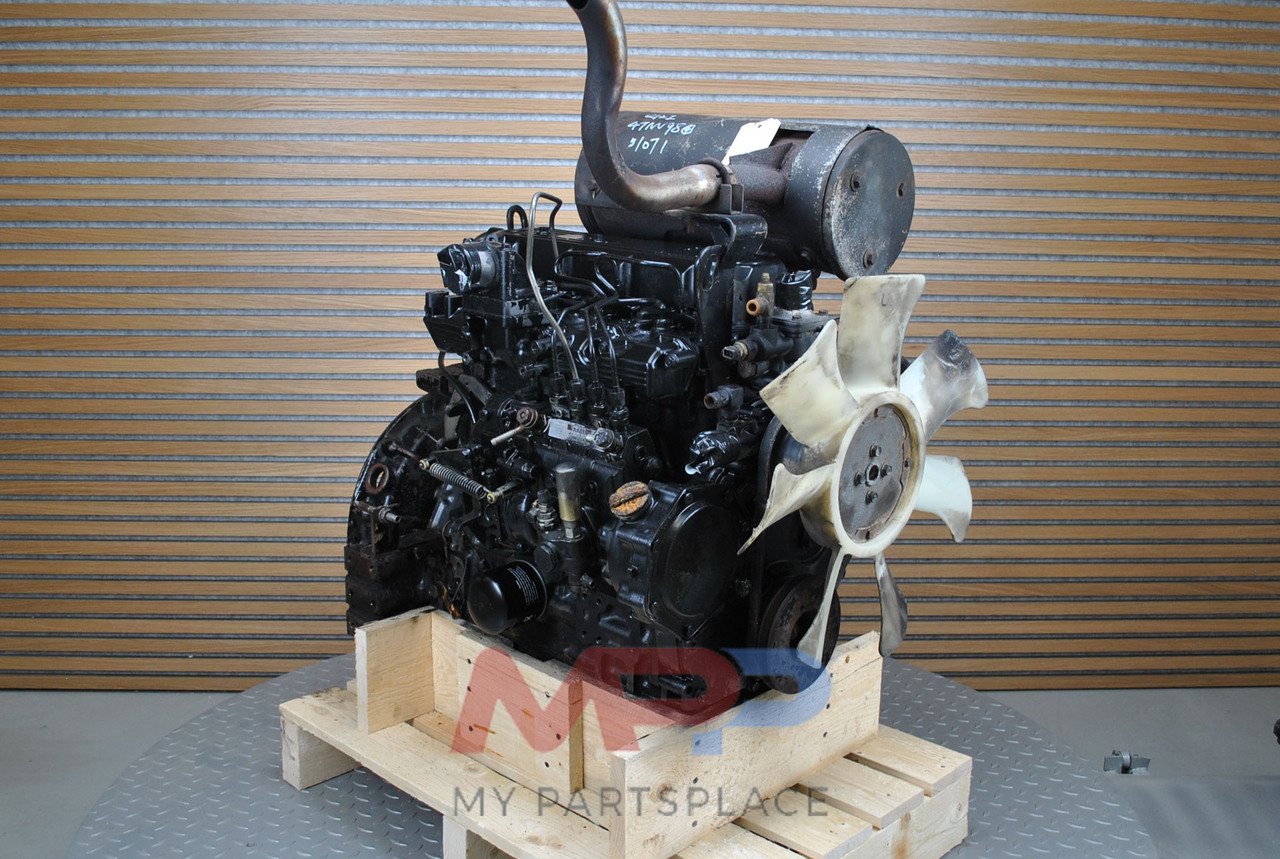 Motor y piezas para Excavadora Yanmar 4TNE94L: foto 16