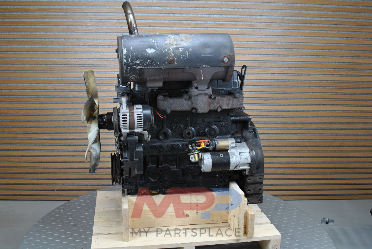 Motor y piezas para Excavadora Yanmar 4TNE94L: foto 3