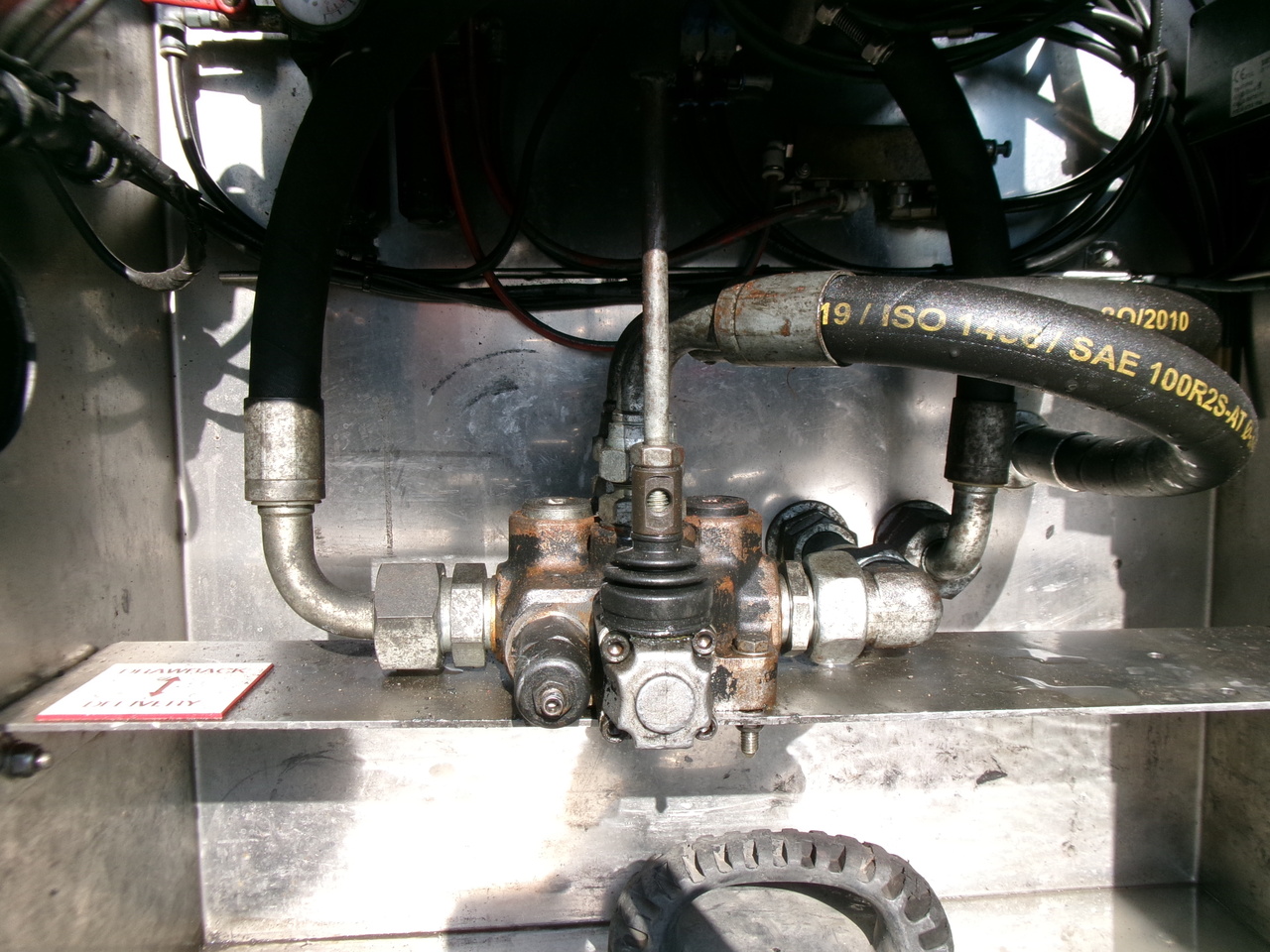 Cisterna semirremolque para transporte de combustible Feldbinder Fuel tank alu 42 m3 / / 6 comp + pump: foto 19