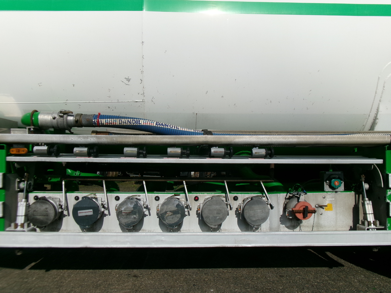 Cisterna semirremolque para transporte de combustible Feldbinder Fuel tank alu 42 m3 / / 6 comp + pump: foto 11
