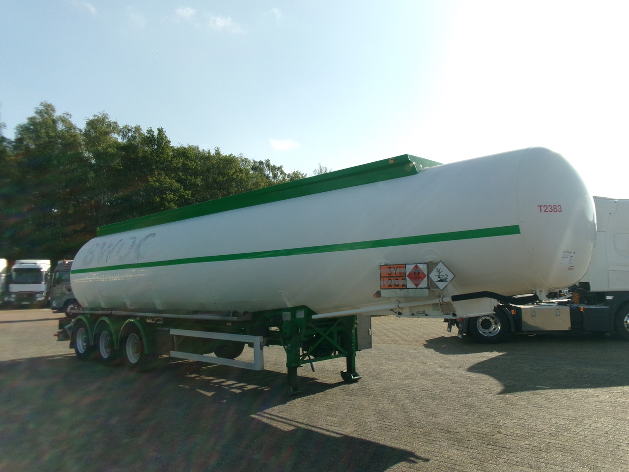 Cisterna semirremolque para transporte de combustible Feldbinder Fuel tank alu 42 m3 / / 6 comp + pump: foto 2