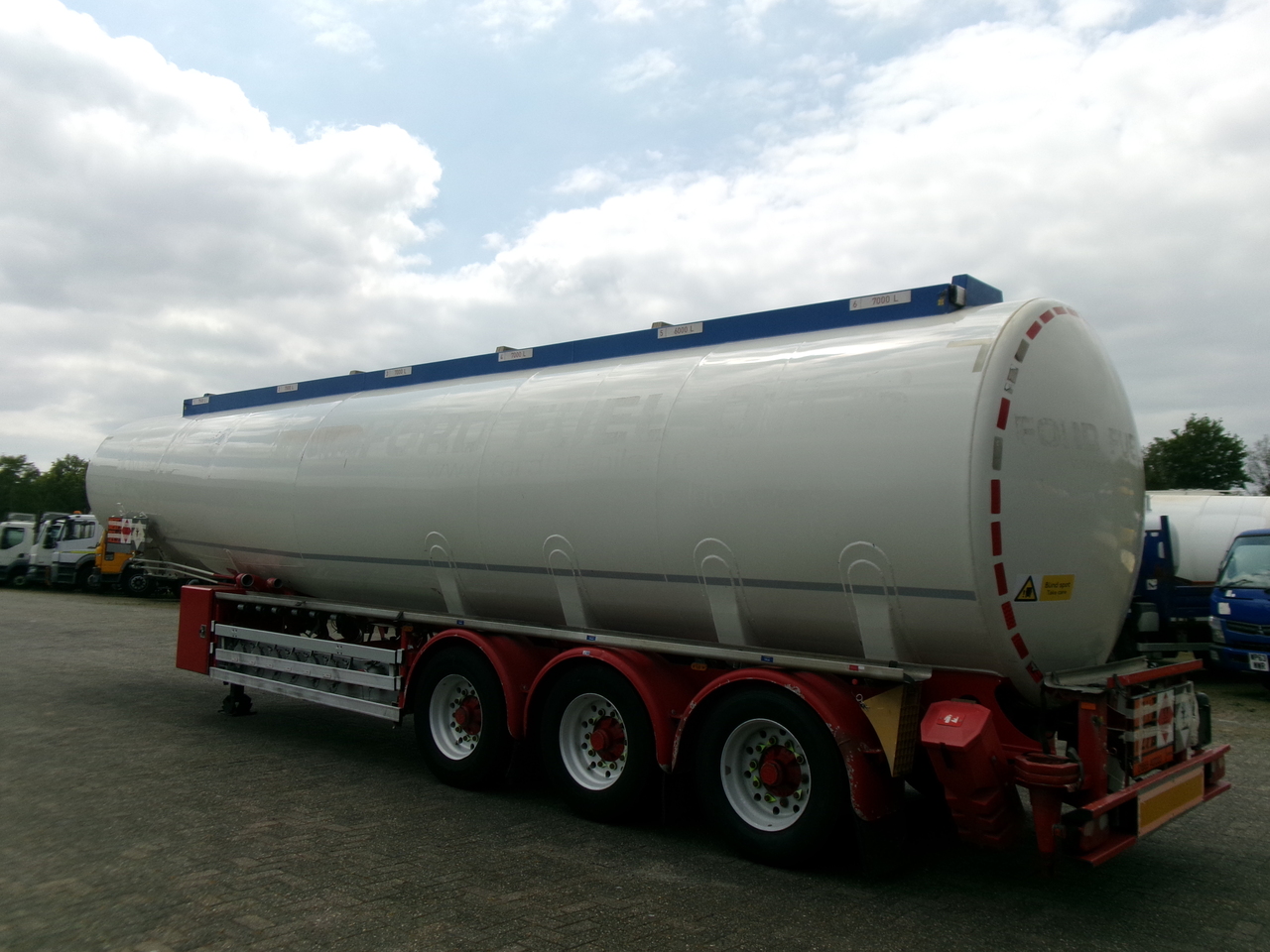 Cisterna semirremolque para transporte de combustible Feldbinder Fuel tank alu 44.6 m3 + pump: foto 3