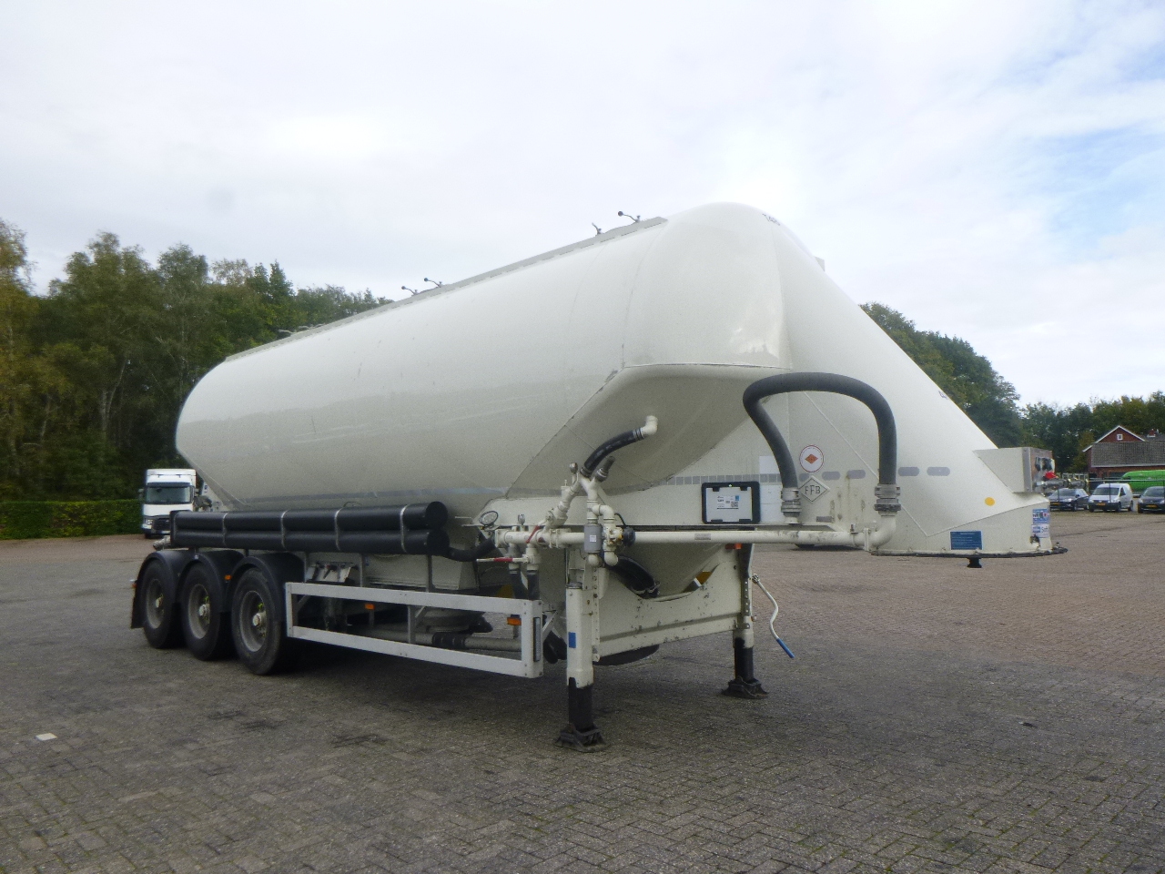 Cisterna semirremolque para transporte de harina Feldbinder Powder tank alu 40 m3 / 1 comp: foto 2