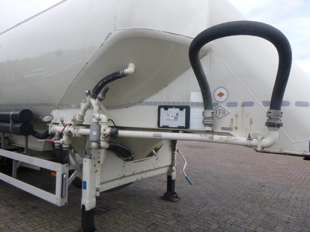 Cisterna semirremolque para transporte de harina Feldbinder Powder tank alu 40 m3 / 1 comp: foto 10