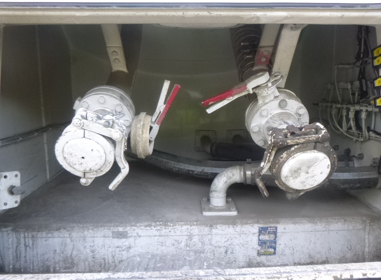 Cisterna semirremolque para transporte de harina Feldbinder Powder tank alu alu 49 m3 / 1 comp: foto 17