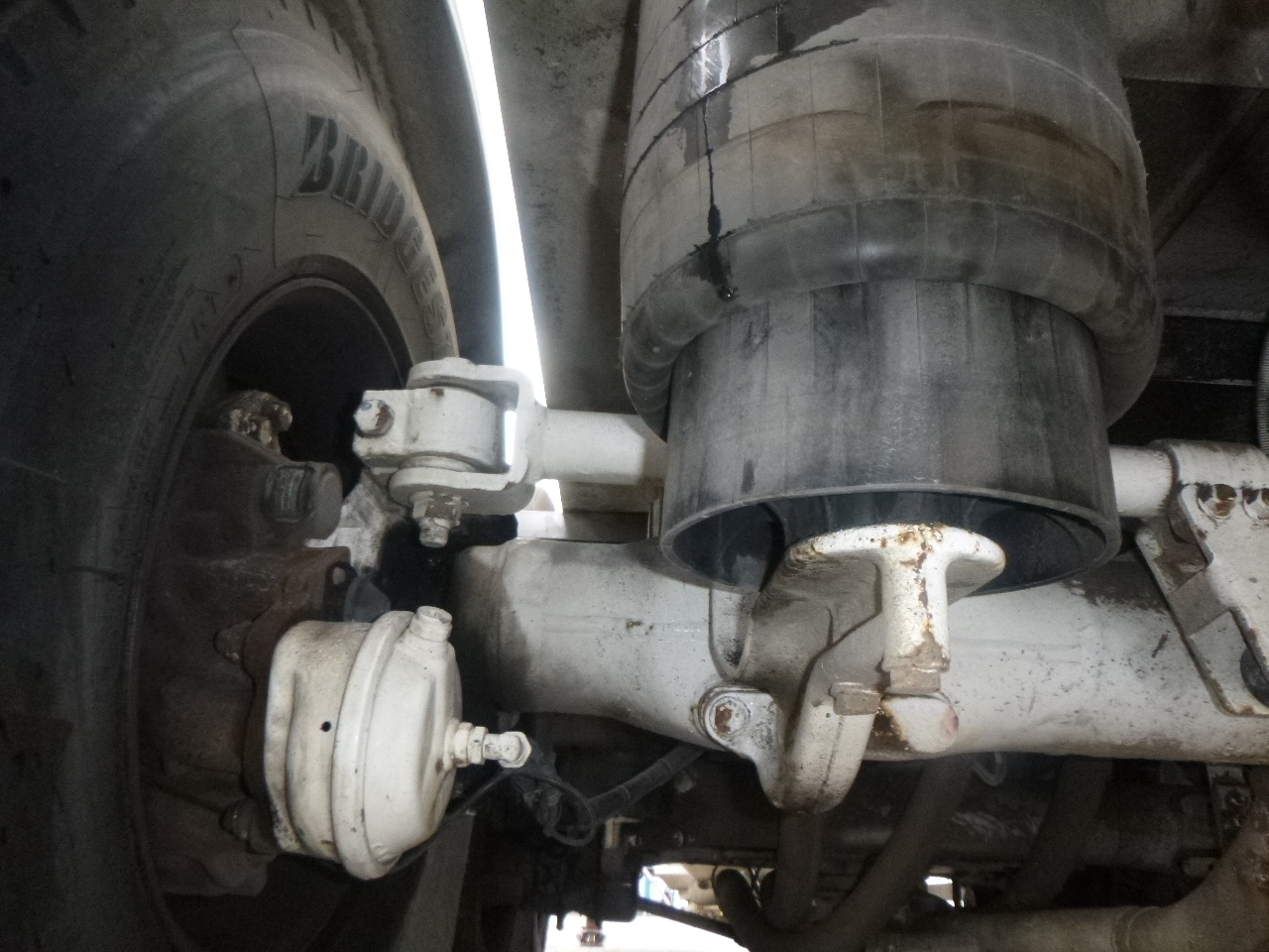 Cisterna semirremolque para transporte de harina Feldbinder Powder tank alu alu 49 m3 / 1 comp: foto 29