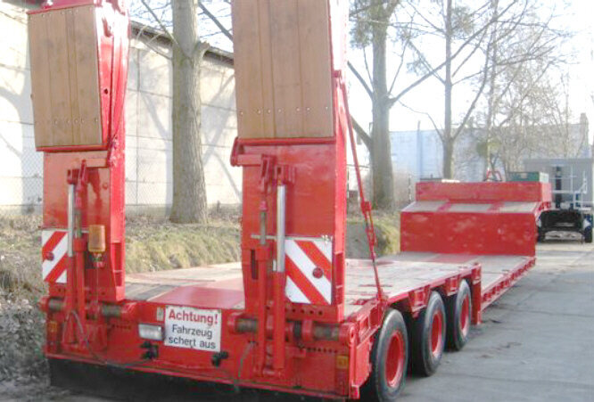 Góndola rebajadas semirremolque para transporte de equipos pesados Goldhofer STZ -TL3-32/80 Goldhofer STZ-TL3-32/80 Nutzlast: 35 to., 5,85 m Tiefbett: foto 8