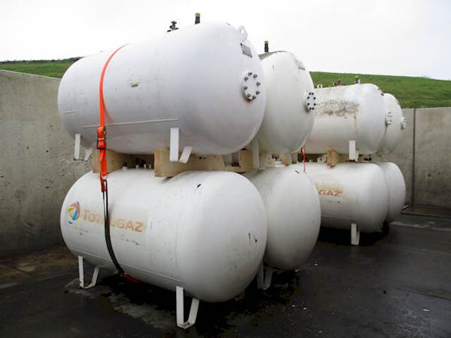 Cisterna semirremolque LPG / GAS GASTANK 2700 LITER: foto 3